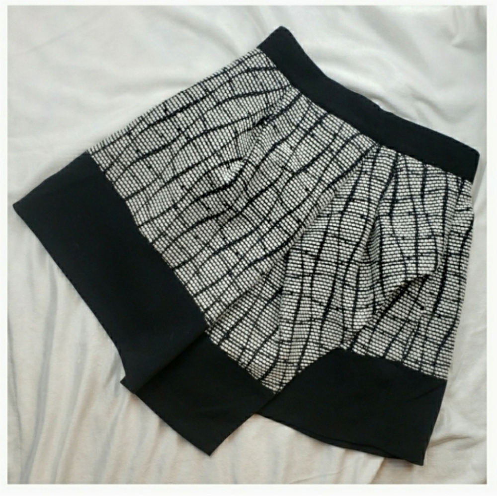 Banana Republic Black & White Tweed Skirt